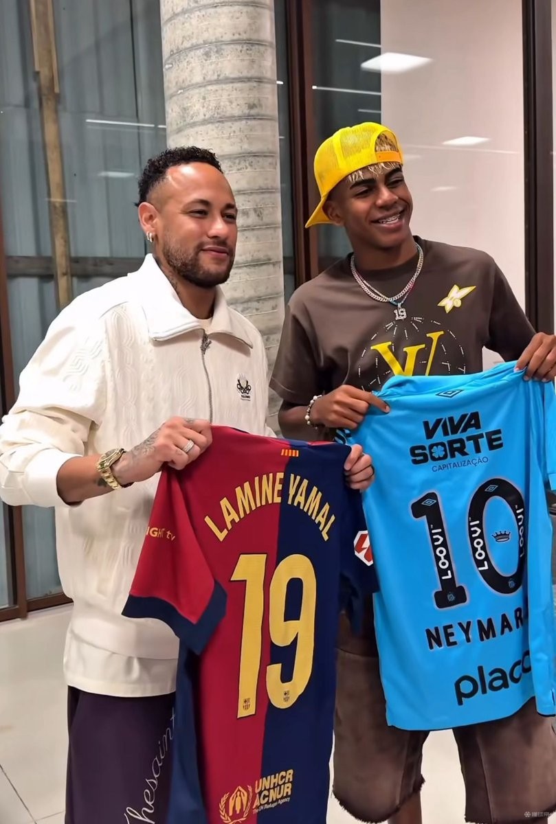 雷火电竞充值-曼城轻取巴萨，内马尔补时绝平欧联杯