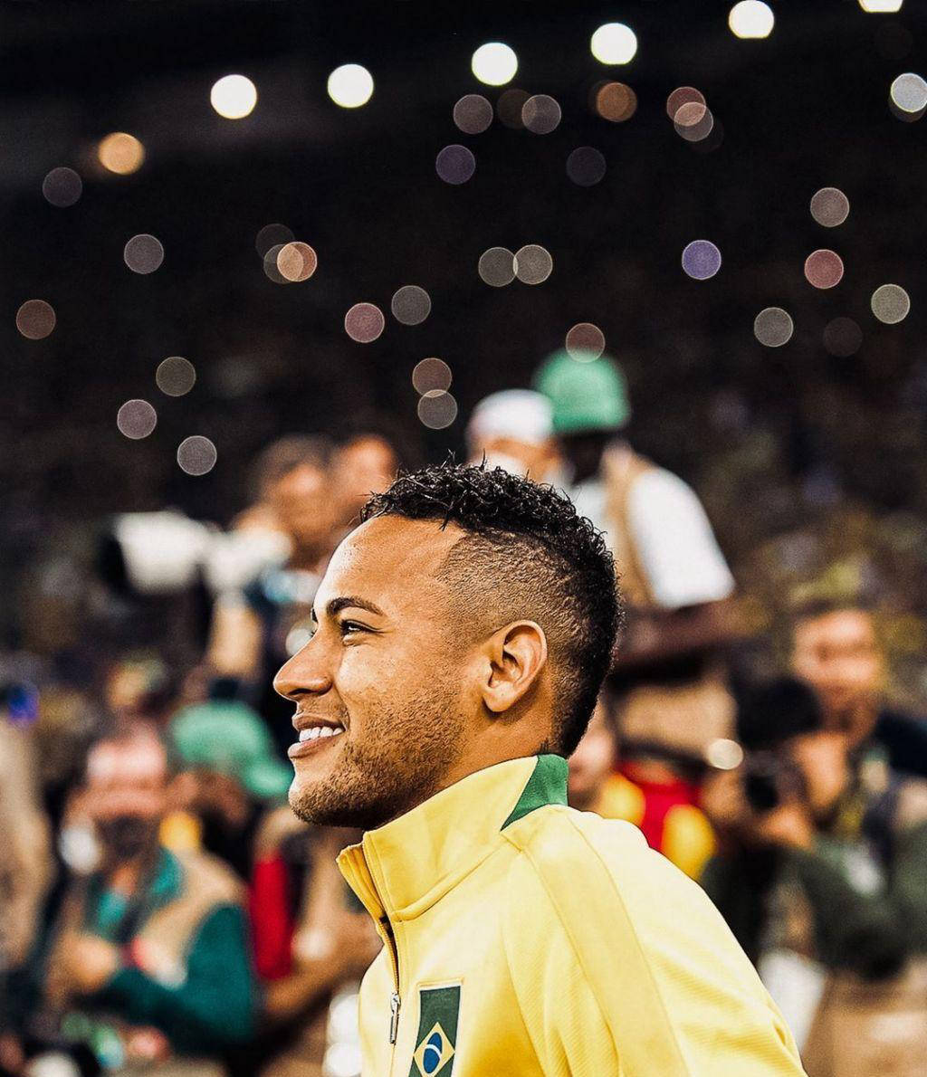 曼城轻取巴萨，内马尔补时绝平欧联杯