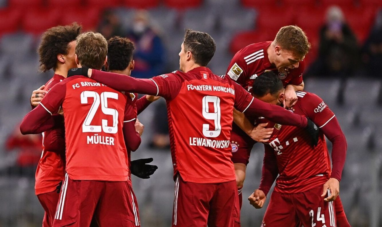 巴萨绝杀莱比锡，范戴克乌龙送礼德甲